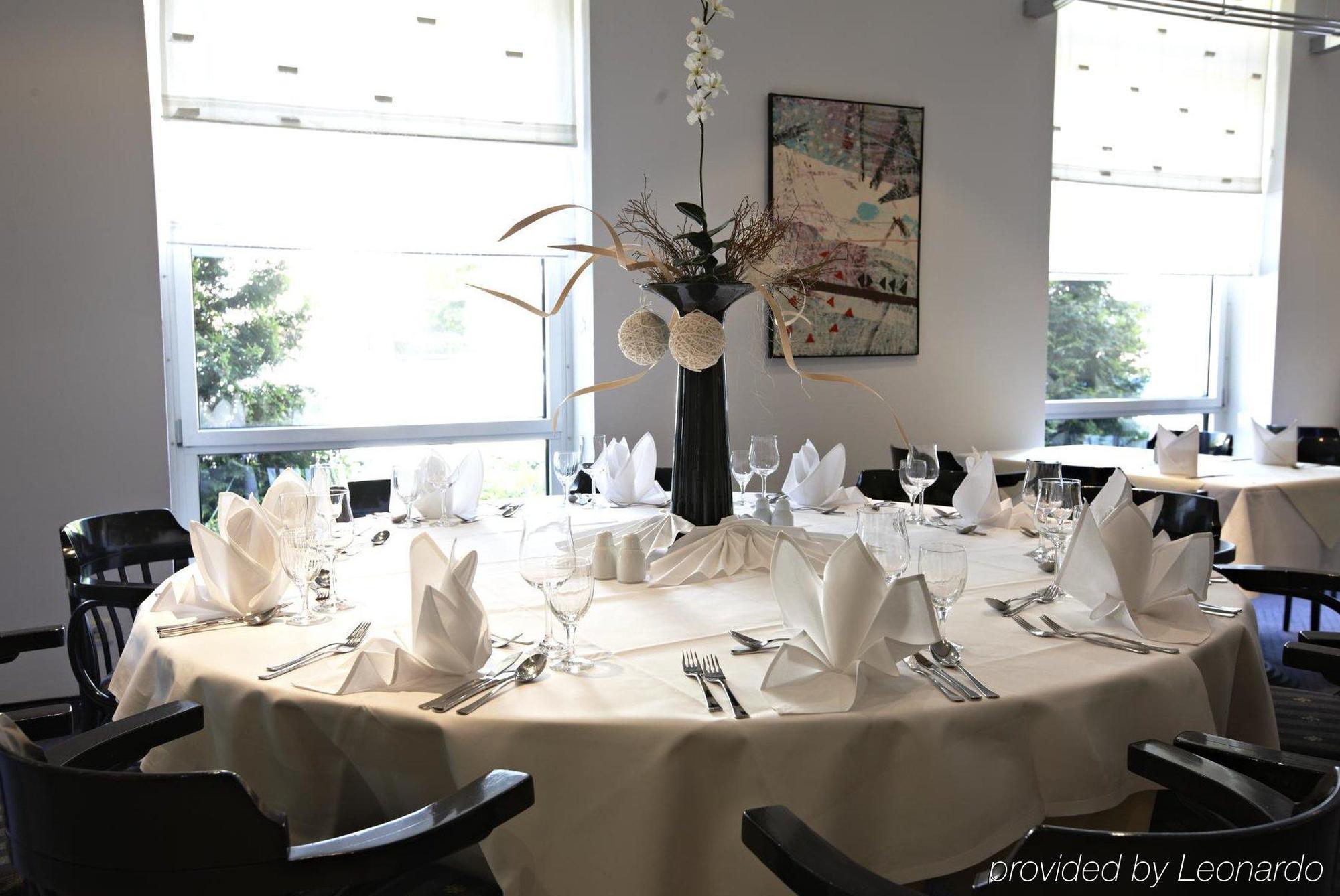 Intercityhotel Росток Ресторан фото